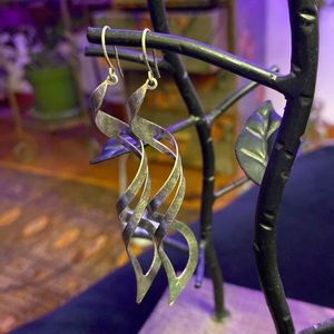 Silver-like metal swirl dangle earrings